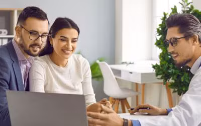 A couple talking to a the Woodlands IVF specialist