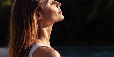 A woman finding peace before undergoing Kingwood IVF